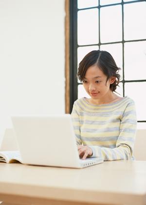 名刺は紙と印刷の質で印象が決まる